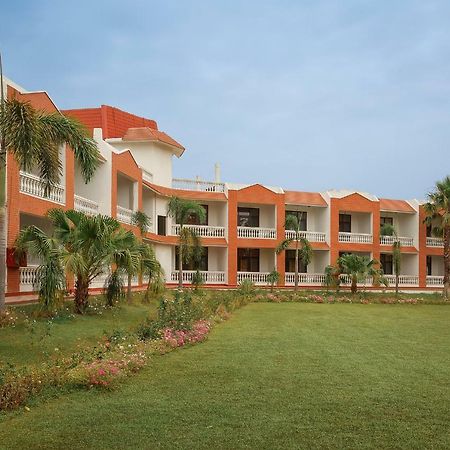 Naturoville Ayurvedic And Yoga Retreat Hotel Risikés Kültér fotó