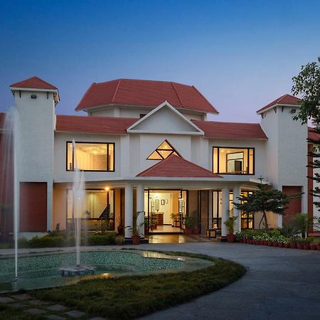 Naturoville Ayurvedic And Yoga Retreat Hotel Risikés Kültér fotó