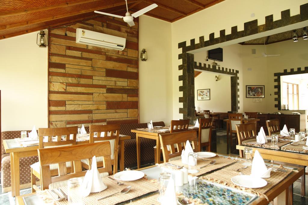 Naturoville Ayurvedic And Yoga Retreat Hotel Risikés Kültér fotó