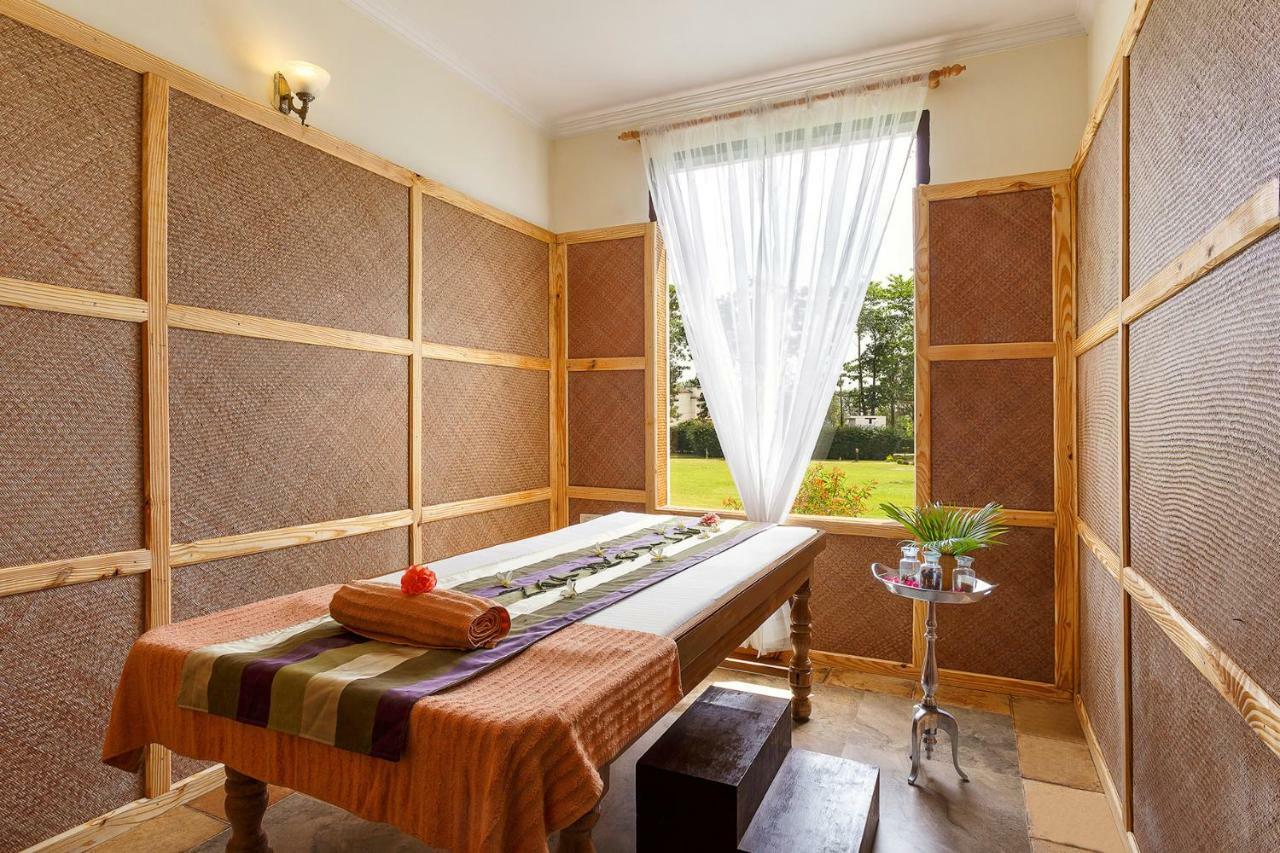 Naturoville Ayurvedic And Yoga Retreat Hotel Risikés Kültér fotó